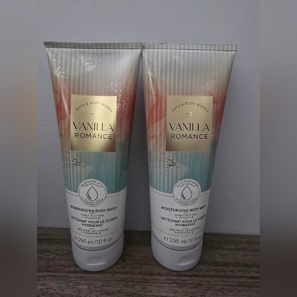 2x Bath & Body Works Vanilla Romance Moisturizing Body Wash